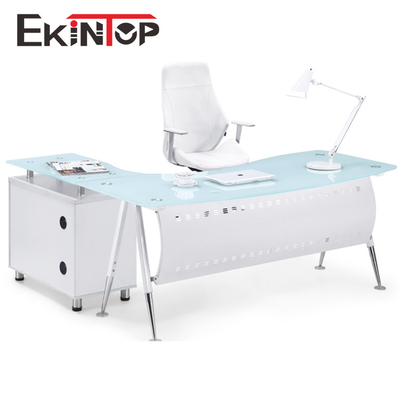 Zamienne biurko ze szkła hartowanego do komputera o wymiarach 2400 mm × 2055 mm × 750 mm