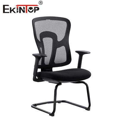 Współczesne ergonomiczne krzesło biurowe z siatki na biurko bez kółek