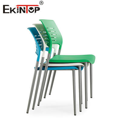 Wielofunkcyjne nowoczesne krzesło szkoleniowe dla uczniów w środowiskach edukacyjnych współpracujących