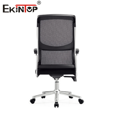 Krzesło biurowe ergonomiczne z czarną siatką w nowoczesnym stylu