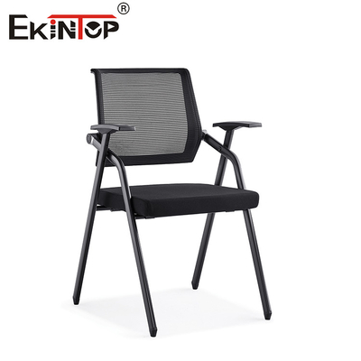 Ergonomicznie zaprojektowane krzesło treningowe z oddychającym materiałem do nauki