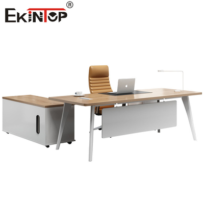 Moderne meble biurowe z drewna
