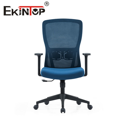 Ergonomiczne krzesło biurowe z niebieską obrotową siatką Uniwersalne do prac biurowych